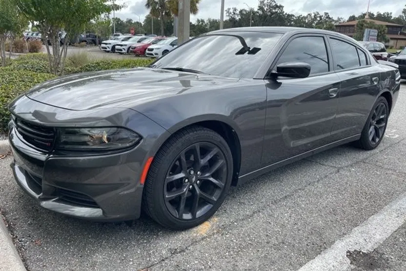 2020 Dodge Charger SXT photo 1