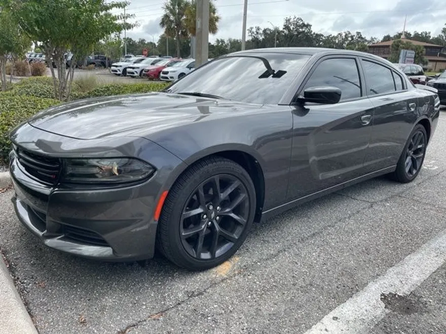 2020 Dodge Charger SXT photo 1
