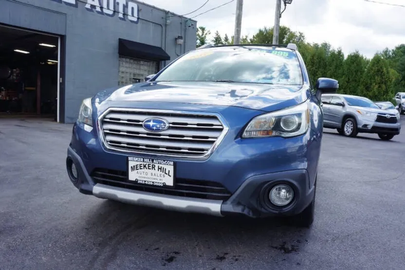 2017 Subaru Outback 2.5i Limited photo 1