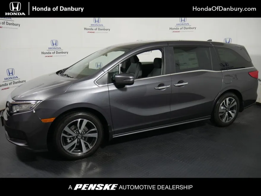 2026 Honda Odyssey Touring photo 1