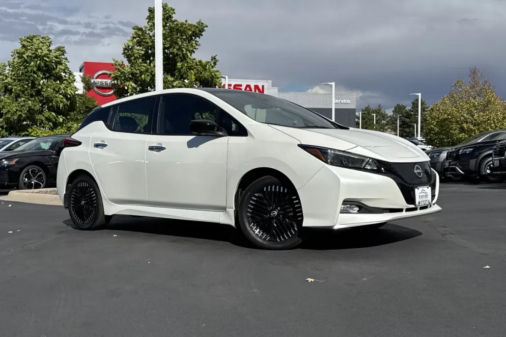 2025 Nissan Leaf SV Plus photo 1