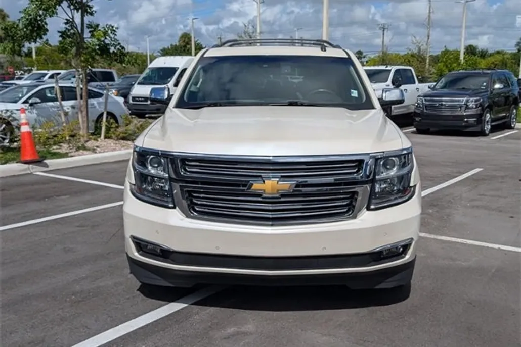 2015 Chevrolet Suburban LTZ photo 1