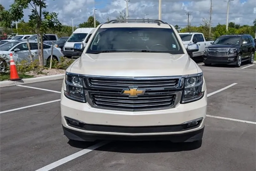 2015 Chevrolet Suburban LTZ photo 1