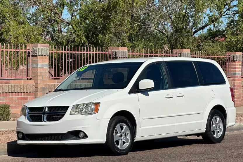 2012 Dodge Grand Caravan Crew photo 1
