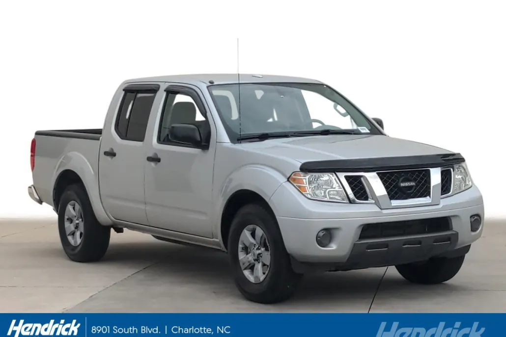 2012 Nissan Frontier SV photo 1