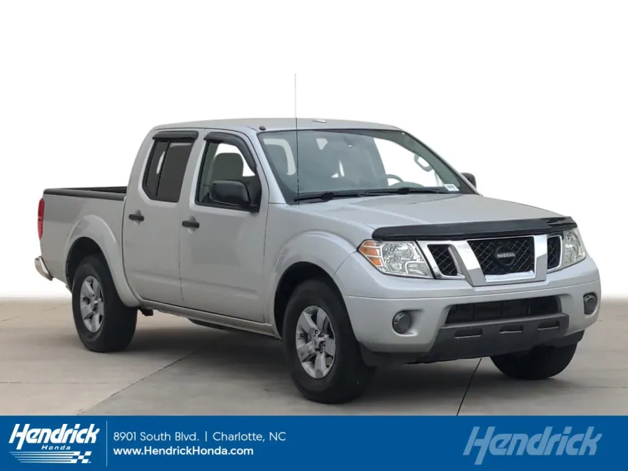 2012 Nissan Frontier SV photo 1