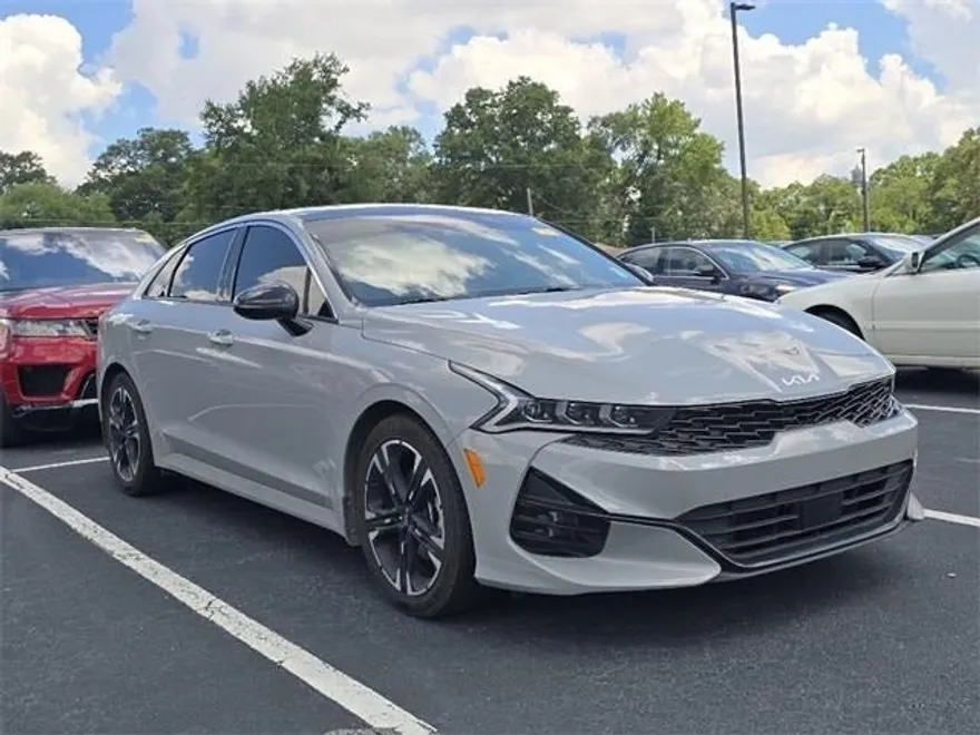 2023 Kia K5 GT-Line photo 1