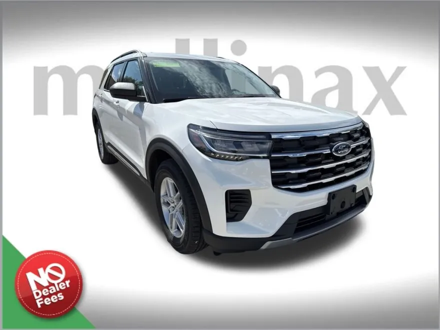 2025 Ford Explorer photo 1