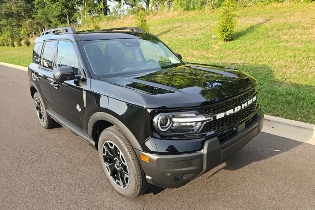 2025 Ford Bronco Sport Outer Banks photo 1