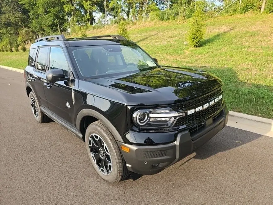 2025 Ford Bronco Sport Outer Banks photo 1