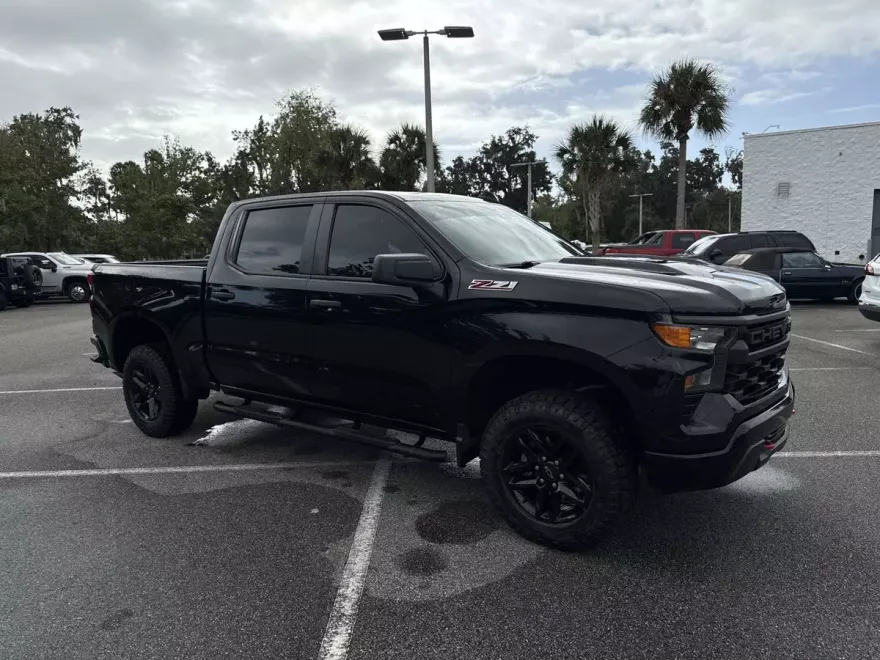 2022 Chevrolet Silverado Trail Boss Custom photo 1