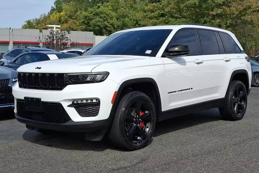 2023 Jeep Grand Cherokee Limited photo 1
