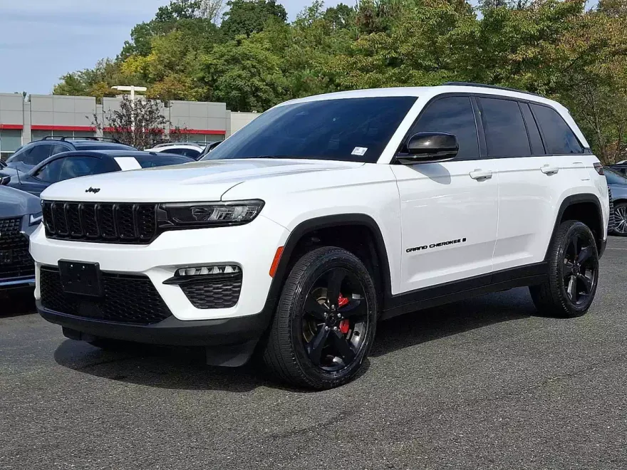 2023 Jeep Grand Cherokee Limited photo 1