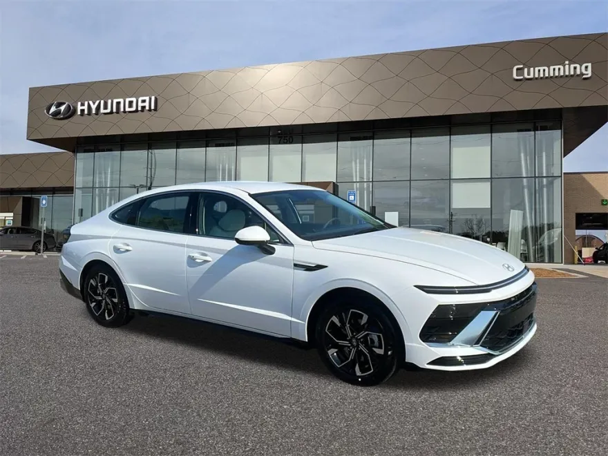 2025 Hyundai Sonata SEL photo 1