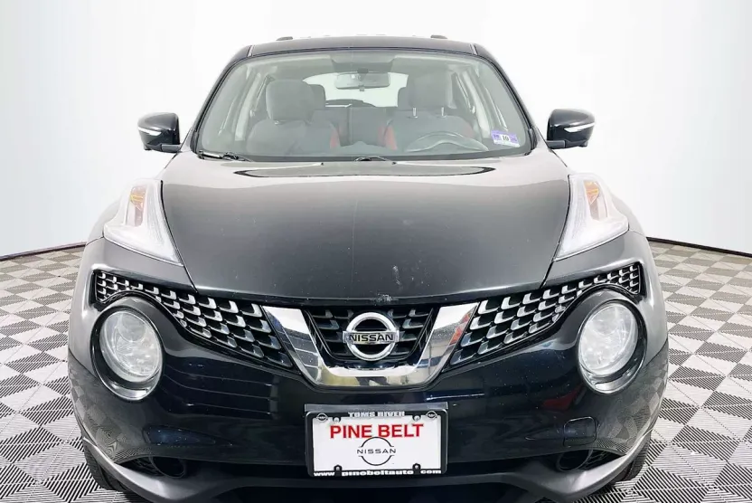 2017 Nissan Juke SV photo 1