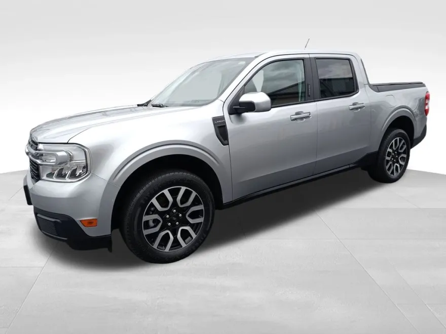 2022 Ford Maverick Lariat photo 1
