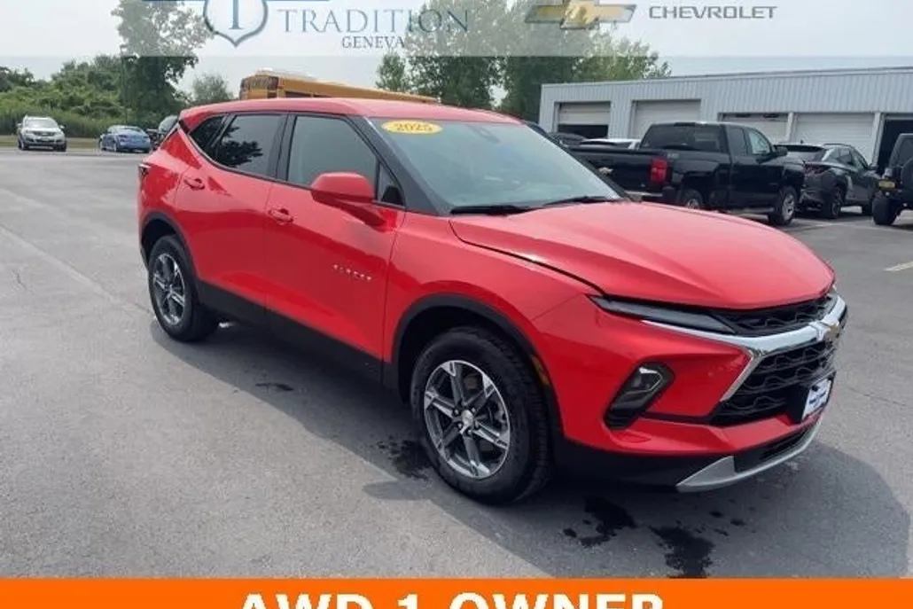2025 Chevrolet Blazer 2LT photo 1