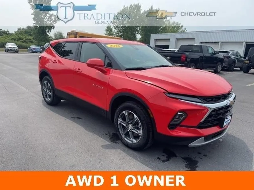 2025 Chevrolet Blazer 2LT photo 1