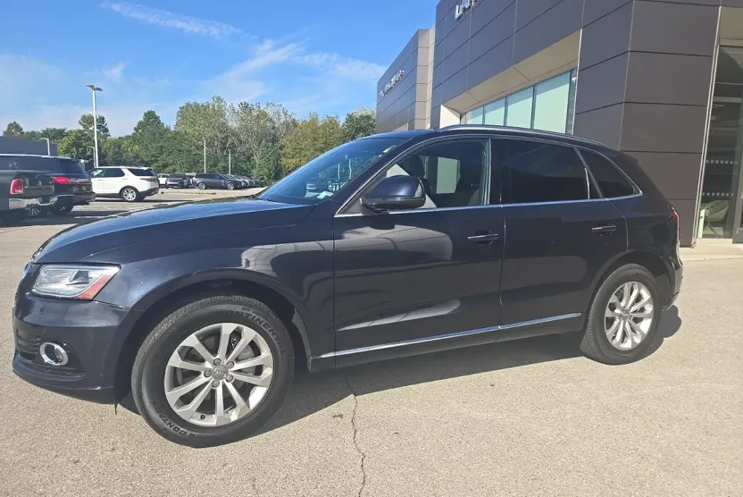 2015 Audi Q5 2.0T Premium Plus photo 1