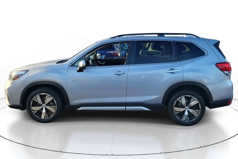 2019 Subaru Forester Touring photo 1