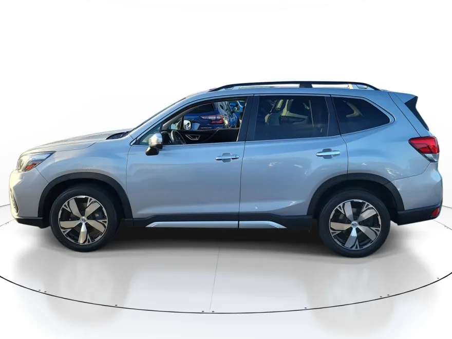 2019 Subaru Forester Touring photo 1
