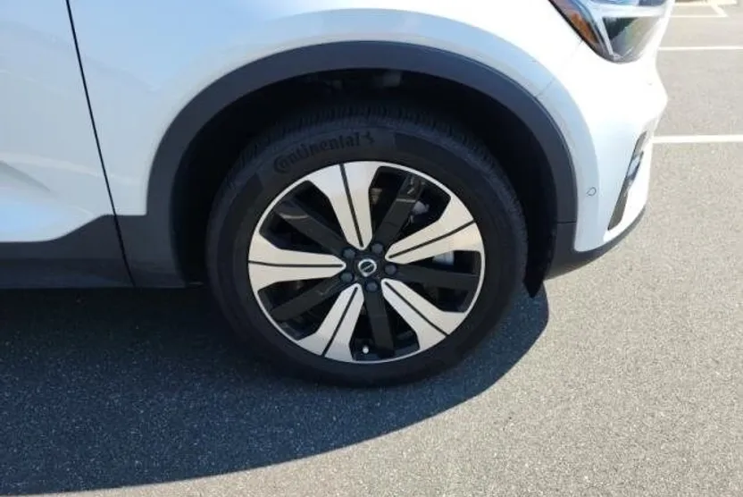 2023 Volvo C40 Recharge Plus photo 1