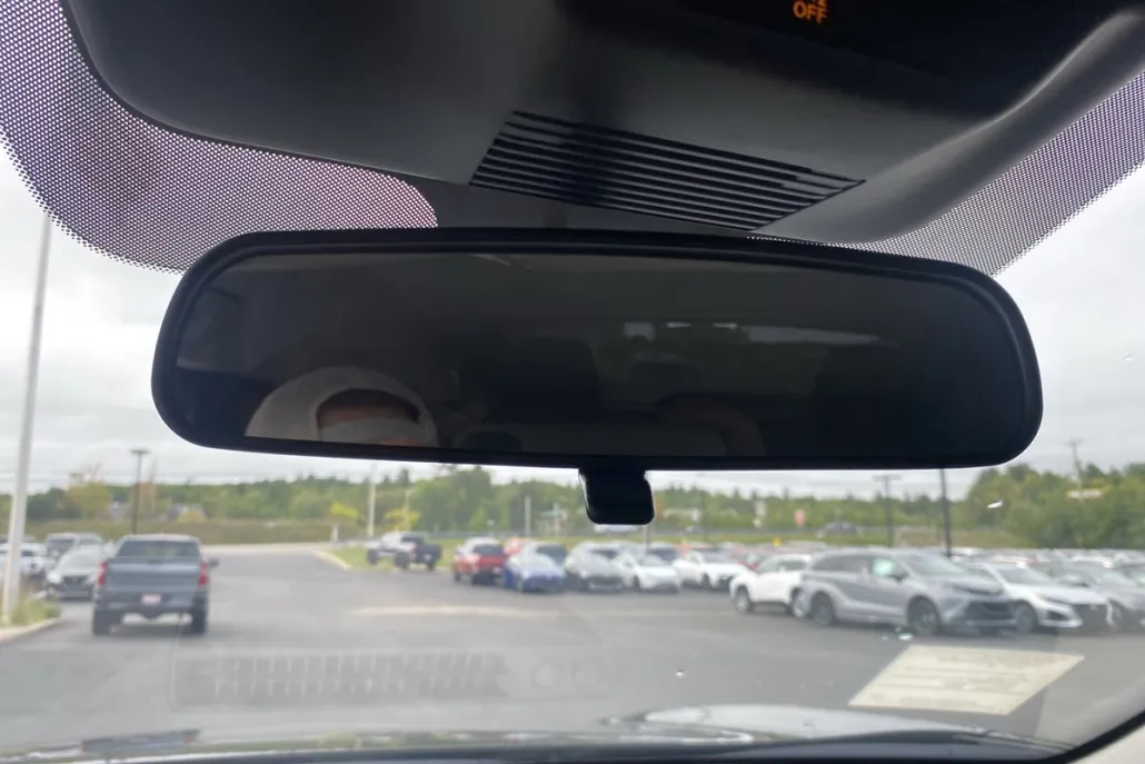 2026 Nissan Kicks SR photo 1