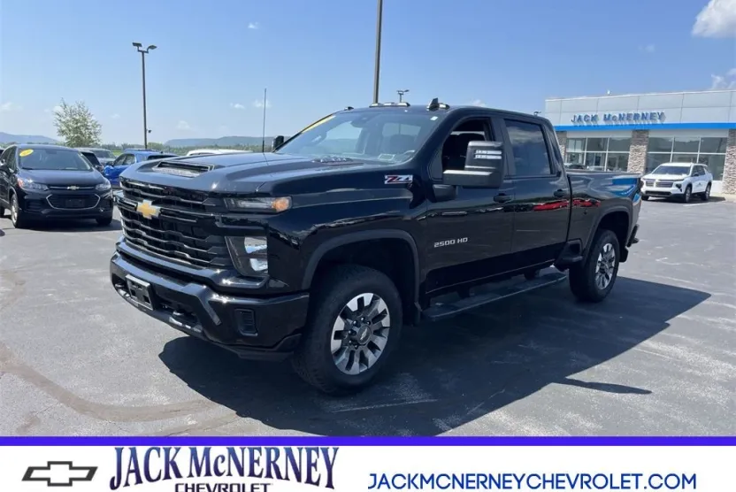 2024 Chevrolet Silverado 2500HD Custom photo 1