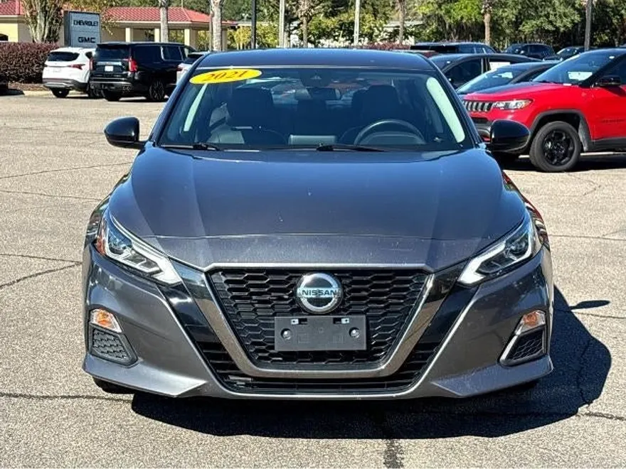 2021 Nissan Altima 2.5 SR photo 1