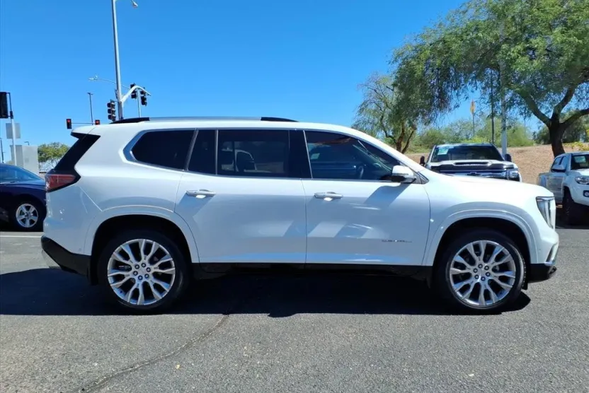 2025 Gmc Acadia Denali photo 1