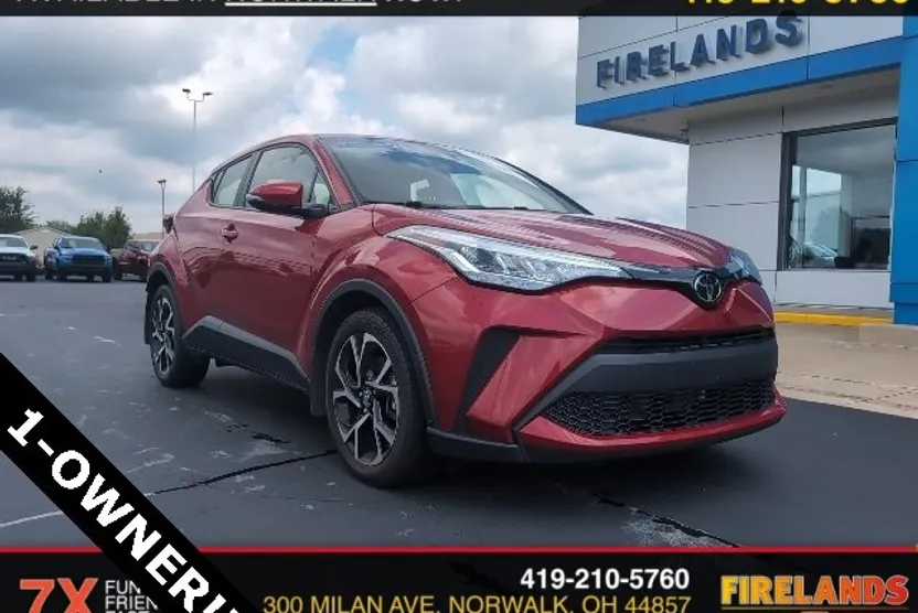 2021 Toyota C-HR XLE photo 1