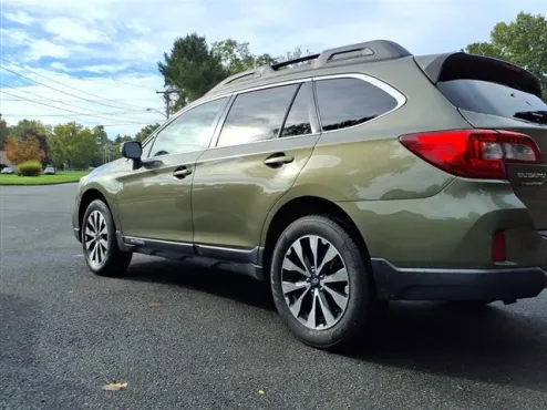 2016 Subaru Outback Limited photo 4