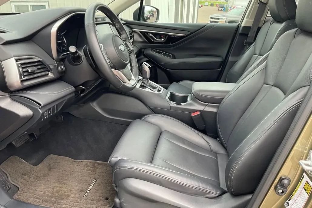 2024 Subaru Outback Limited photo 1
