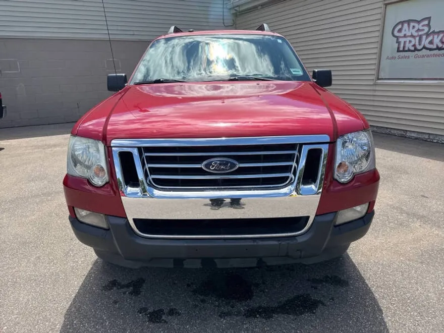 2010 Ford Explorer Sport Trac XLT photo 1