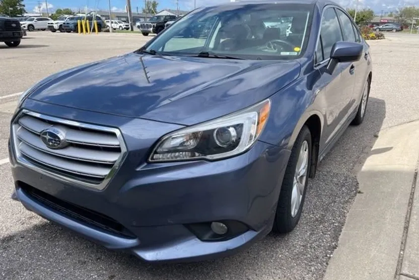 2015 Subaru Legacy 2.5i photo 1