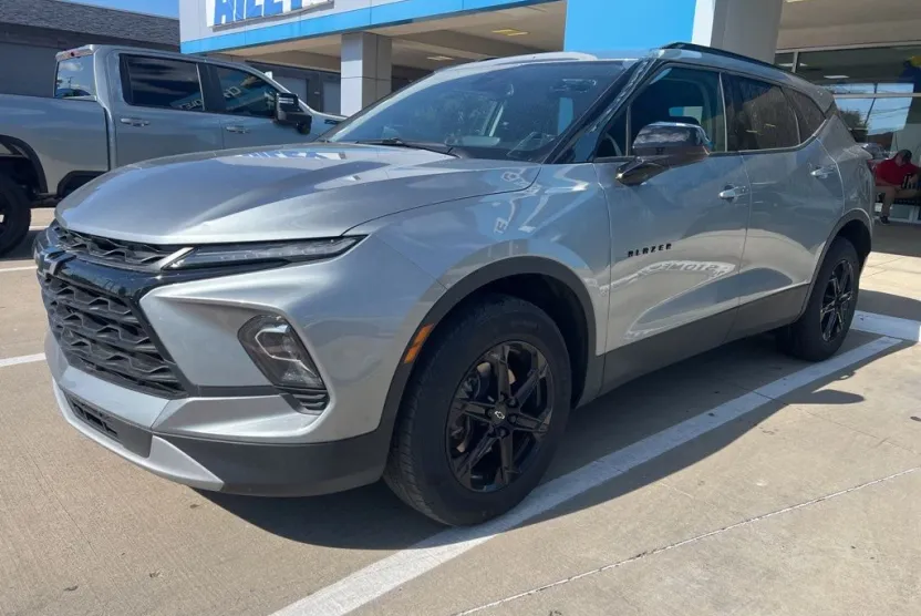 2023 Chevrolet Blazer 2LT photo 1