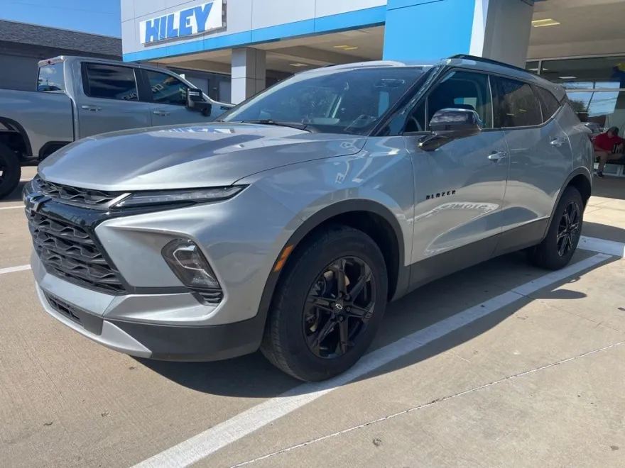 2023 Chevrolet Blazer 2LT photo 1