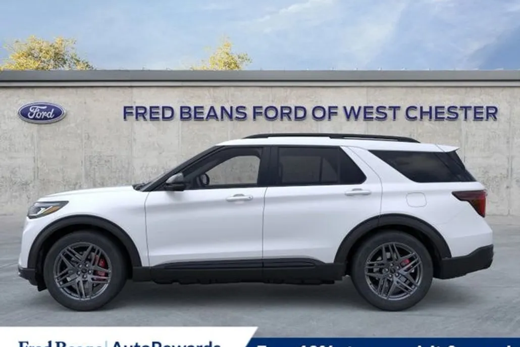 2025 Ford Explorer ST photo 1