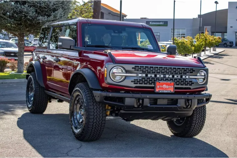 2025 Ford Bronco Badlands photo 1