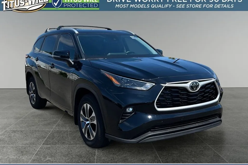 2024 Toyota Highlander XLE photo 1