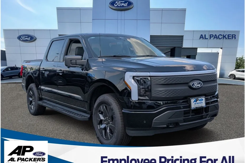2025 Ford F-150 Lightning photo 1