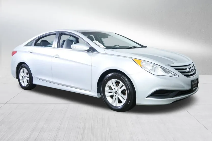 2014 Hyundai Sonata GLS photo 1