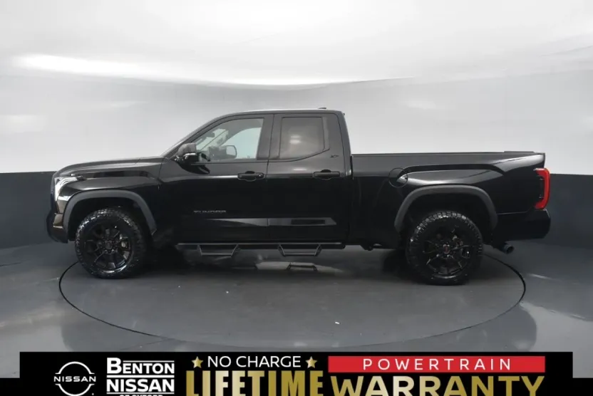 2023 Toyota Tundra SR5 photo 1