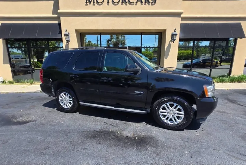 2014 Chevrolet Tahoe LT photo 1