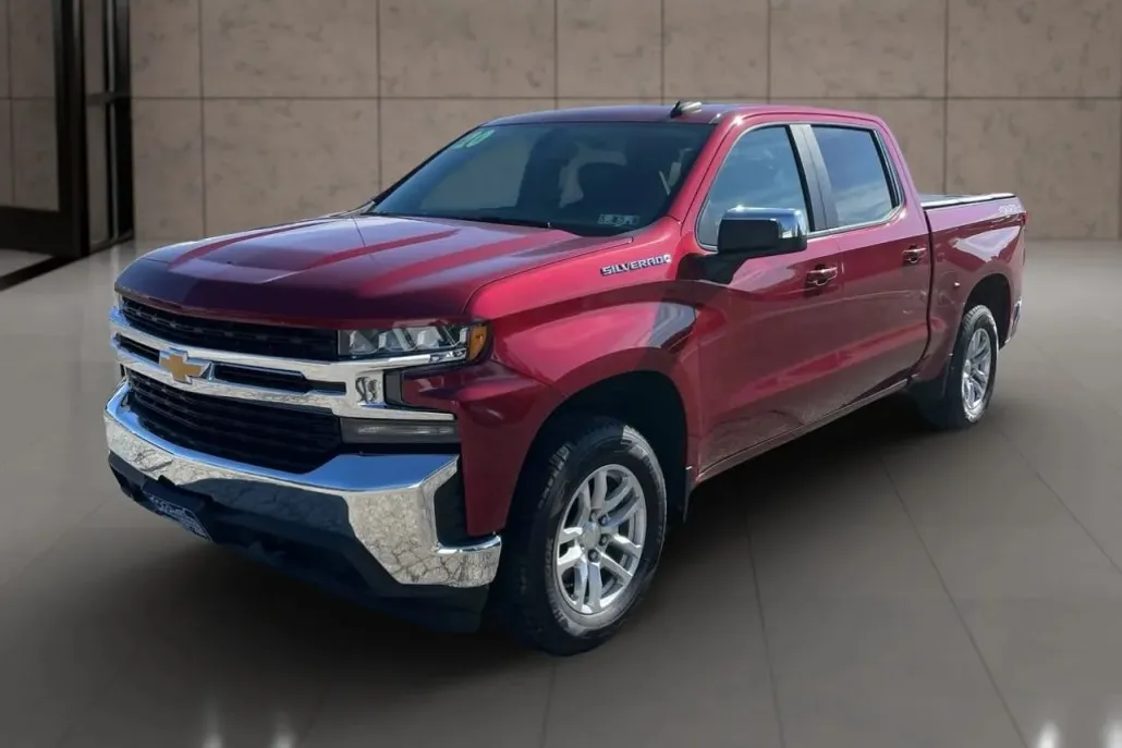 2020 Chevrolet Silverado LT photo 1