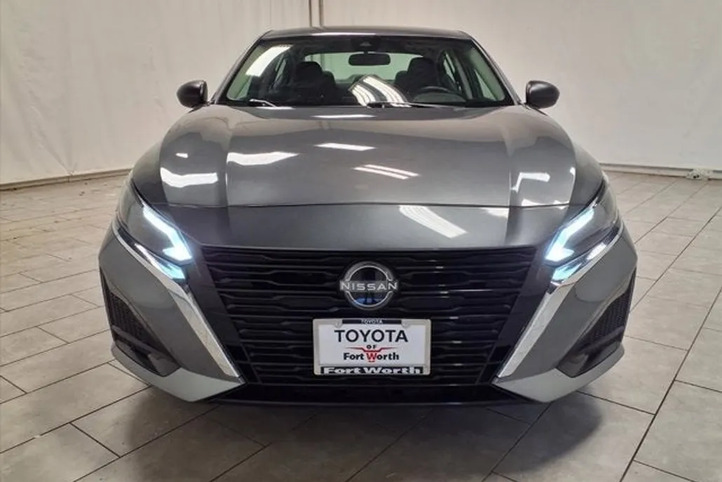 2024 Nissan Altima 2.5 SV photo 1