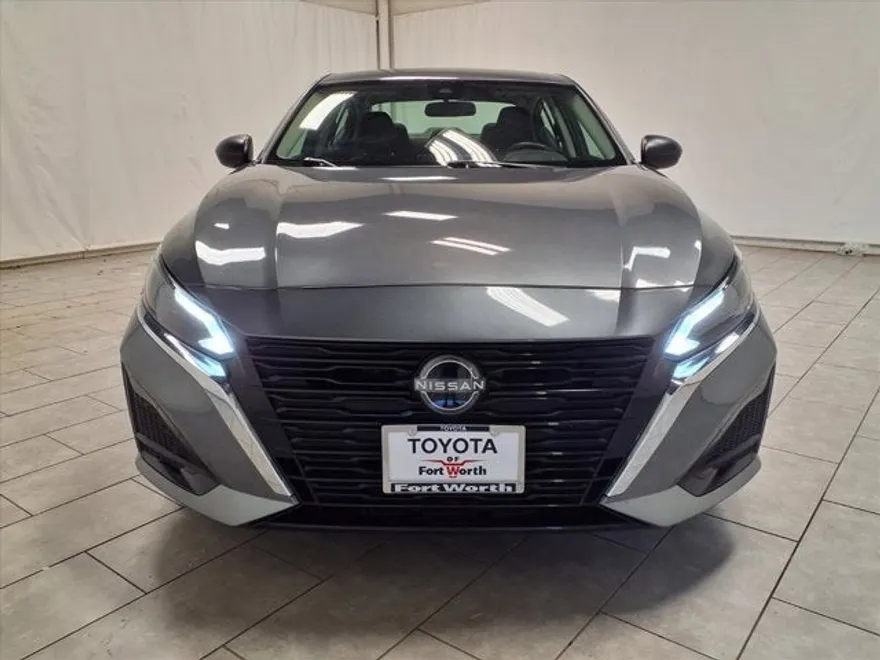 2024 Nissan Altima 2.5 SV photo 1