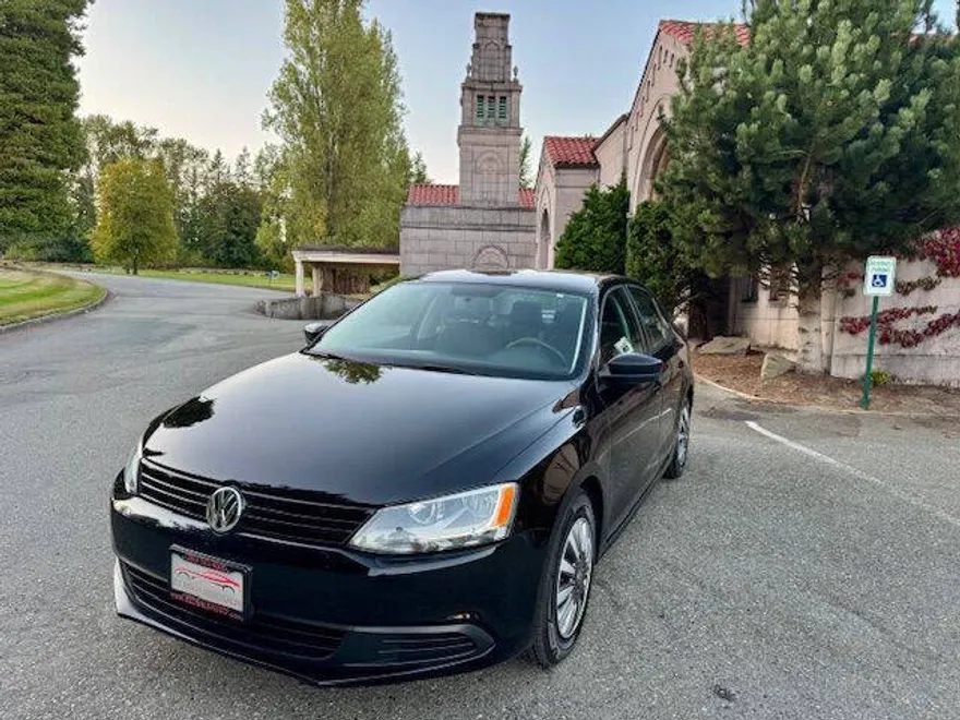 2013 Volkswagen Jetta S photo 1