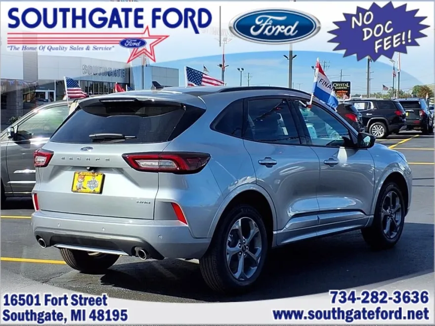 2023 Ford Escape ST-Line photo 1