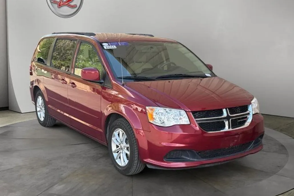 2019 Dodge Grand Caravan SXT photo 1